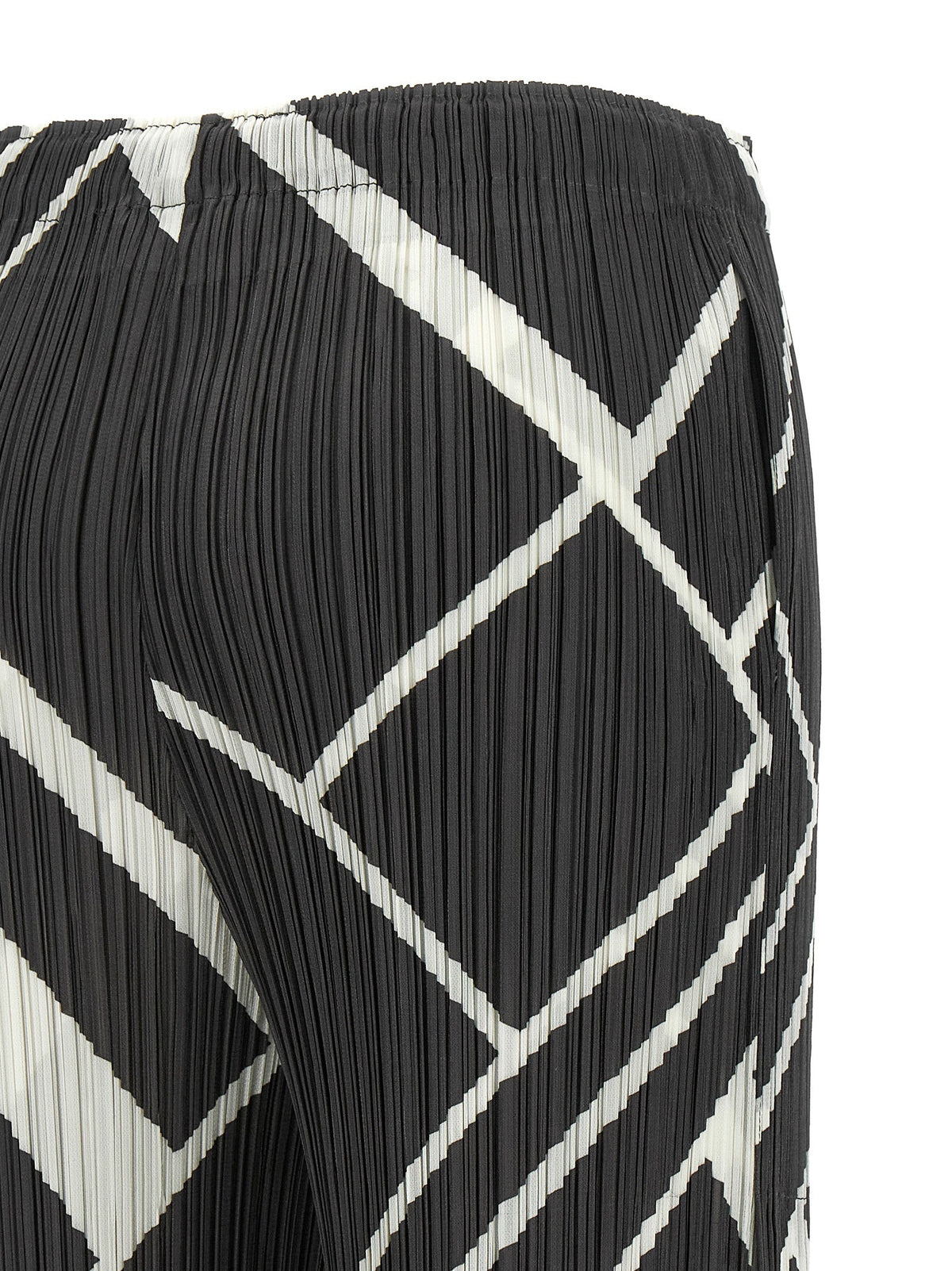 PLEATS PLEASE ISSEY MIYAKE Gray Polyester Casual Pants